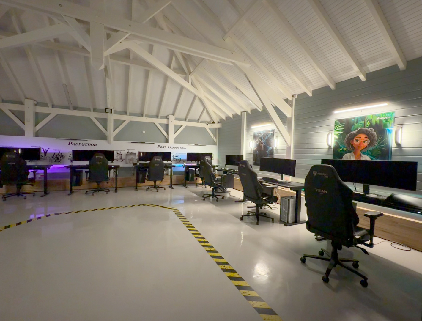 Salle de formation et production 3D au Karukera Studio en Guadeloupe